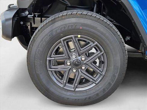 New 2025 Jeep Gladiator Sport image 10