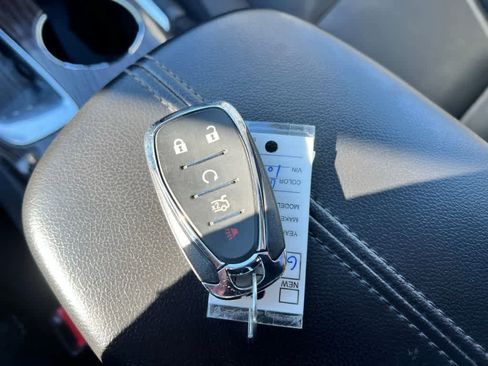 Used 2016 Chevrolet Malibu Premier image 38