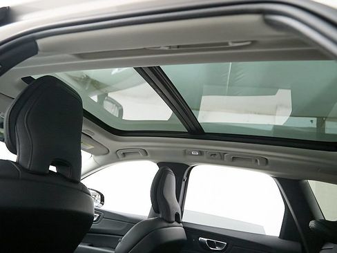 Certified 2025 Volvo XC60 T8 Plus w/ Protection Package Premier AWD/4WD image 22