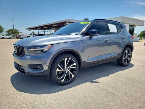 Used 2019 Volvo XC40 T5 R-Design AWD/4WD image 2