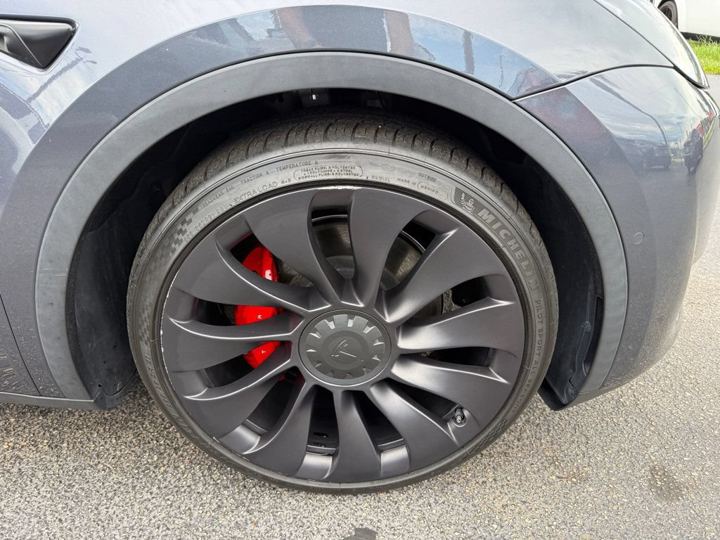 Used 2022 Tesla Model Y Performance AWD/4WD image 30