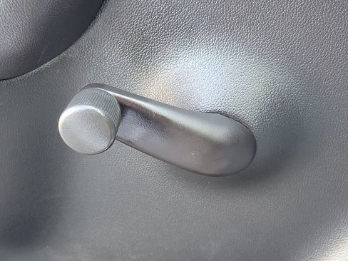 Used 2015 Chevrolet Silverado 1500 W/T image 15