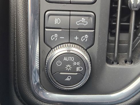 Certified 2022 GMC Sierra 2500 SLT w/ SLT Convenience Package image 24