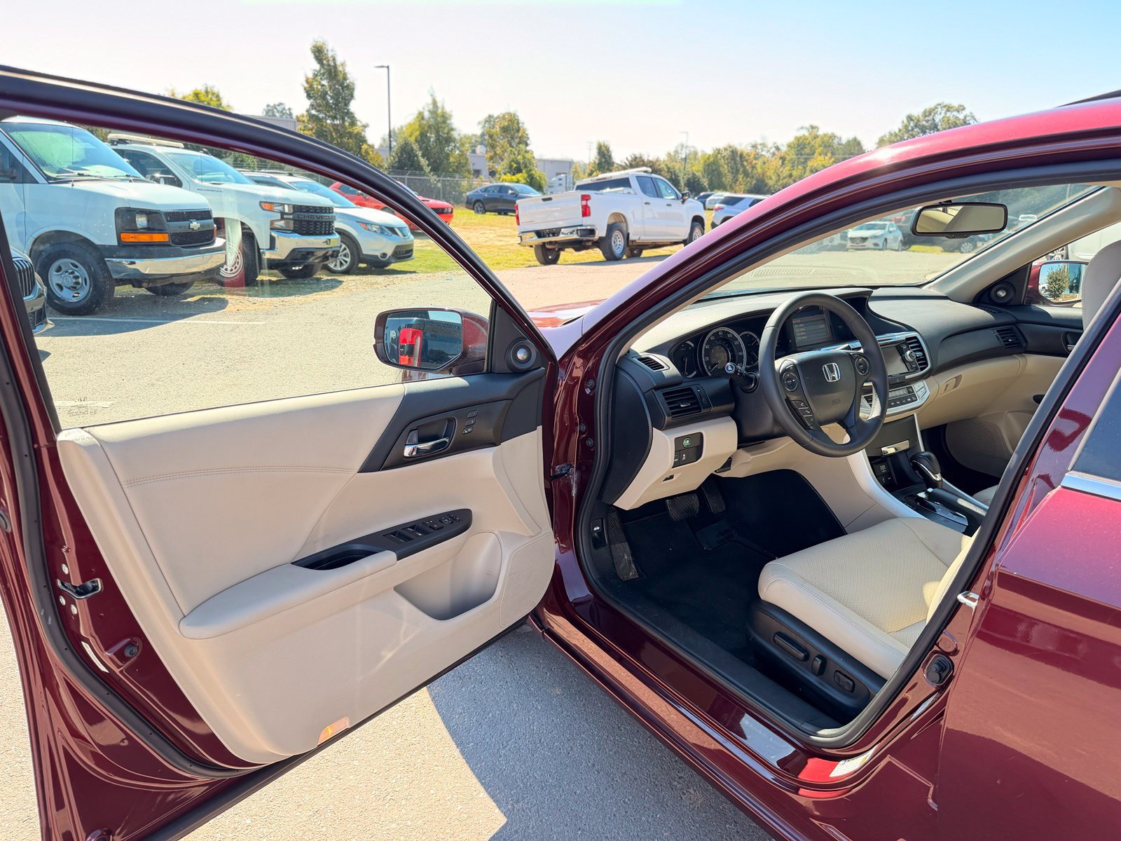 Used 2014 Honda Accord EX-L image 12