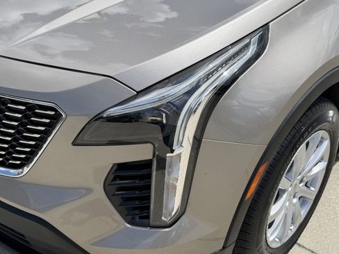 Certified 2023 Cadillac XT4 Luxury w/ Driver Awareness Package FWD image 9