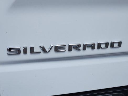 Used 2024 Chevrolet Silverado 1500 RST w/ Z71 Off-Road Package AWD/4WD image 12