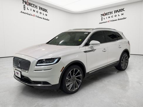 Used 2023 Lincoln Nautilus Reserve w/ Equipment Group 201A AWD/4WD image 1