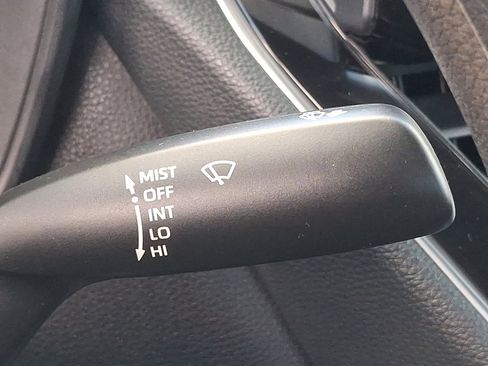 Used 2025 Toyota Corolla LE FWD image 27