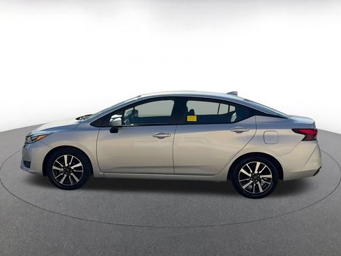 Used 2025 Nissan Versa SV FWD image 9