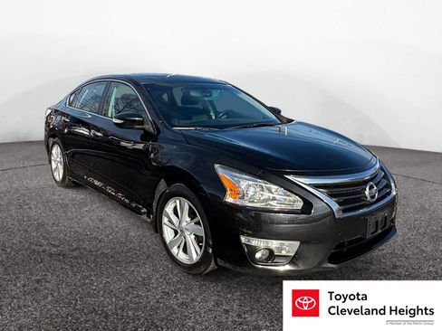 Used 2015 Nissan Altima 2.5 SV w/ Convenience Package image 7