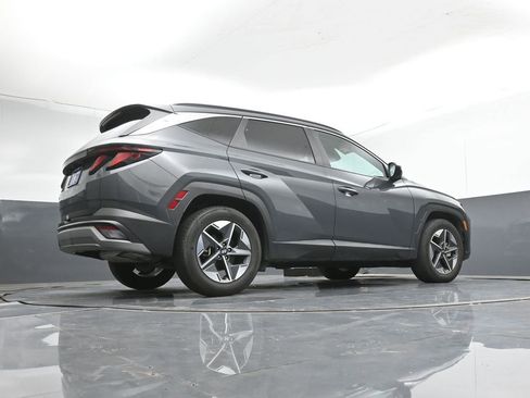 Used 2025 Hyundai Tucson SEL FWD image 44
