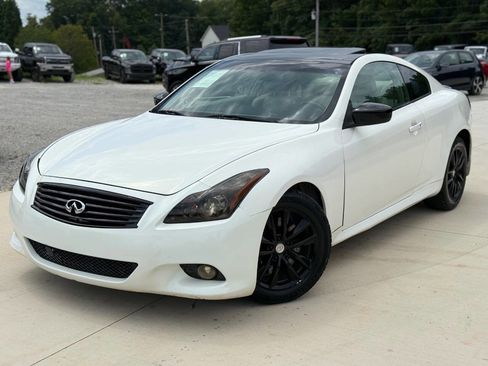 Used 2011 INFINITI G37 Journey w/ Premium Pkg image 2