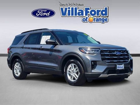 Used 2026 Ford Explorer Active w/ Active Comfort Package RWD image 1
