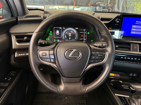 Certified 2024 Lexus UX 250h FWD image 21