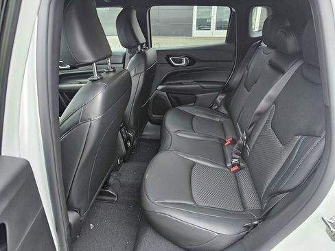 New 2026 Jeep Compass Latitude image 15