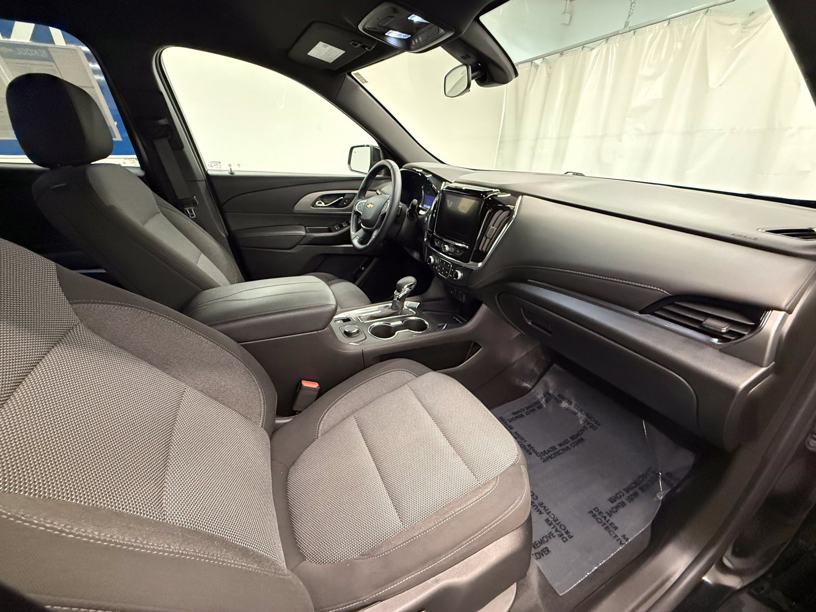 Used 2023 Chevrolet Traverse LT w/ LPO, Floor Liner Package AWD/4WD image 8