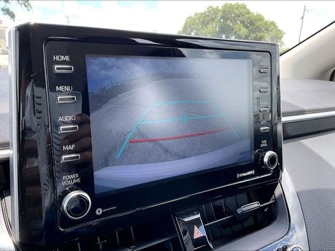Used 2021 Toyota Corolla LE FWD image 13