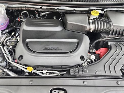 New 2027 Chrysler Pacifica LX FWD image 32