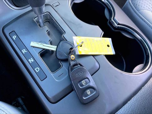 Used 2011 Kia Sorento LX image 14