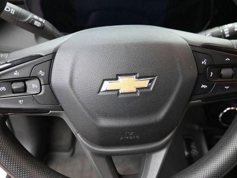 Used 2024 Chevrolet TrailBlazer LT AWD/4WD image 17