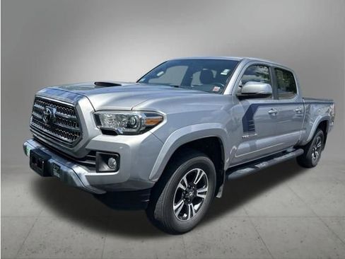 Used 2016 Toyota Tacoma TRD Sport w/ Premium & Technology Package AWD/4WD image 1