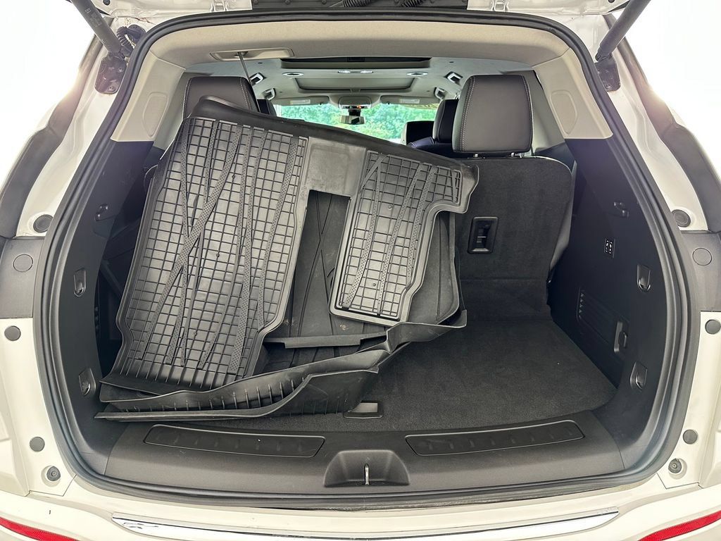 Used 2020 Buick Enclave Avenir w/ Avenir Technology Package FWD image 44