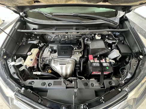 Used 2017 Toyota RAV4 LE FWD image 28