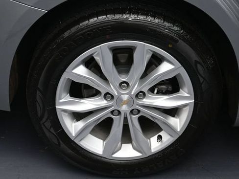 Used 2024 Chevrolet Malibu LT FWD image 5