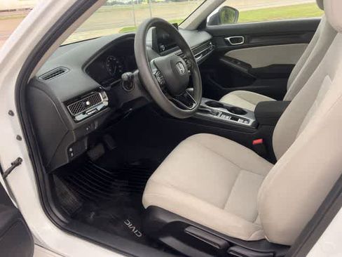 Used 2022 Honda Civic LX image 3
