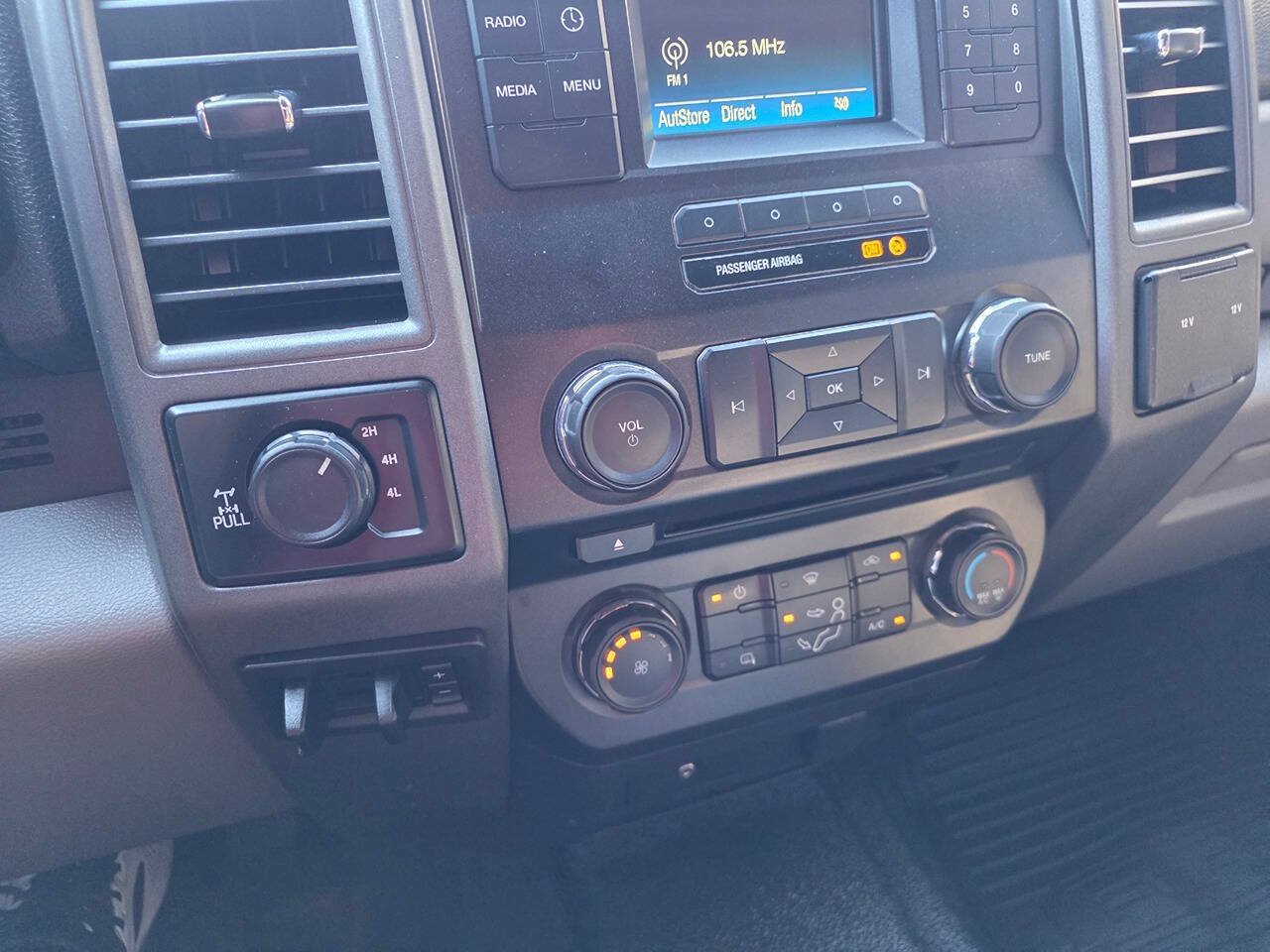 Used 2017 Ford F250 XL w/ Power Equipment Group AWD/4WD image 27