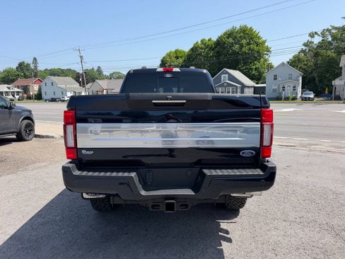 Used 2021 Ford F350 Platinum w/ Tremor Off-Road Package AWD/4WD image 4