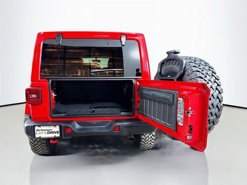 Used 2021 Jeep Wrangler Unlimited Rubicon w/ Steel Bumper Group image 25