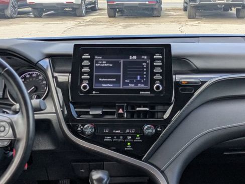 Used 2024 Toyota Camry SE FWD image 17