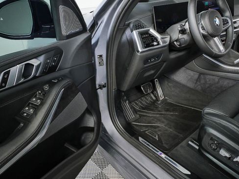 Used 2026 BMW X5 xDrive40i w/ M Sport Package AWD/4WD image 8