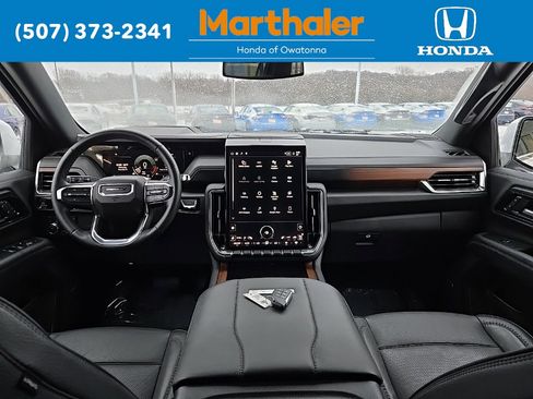 Used 2025 GMC Yukon XL Denali image 22