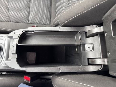 Used 2024 GMC Terrain SLE image 27