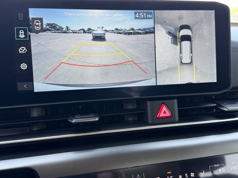 New 2026 Kia Carnival SX w/ SX Dark Edition Package FWD image 27