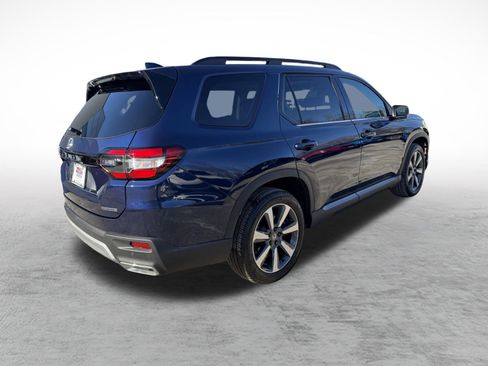 Used 2025 Honda Pilot Touring image 6