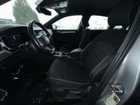 Certified 2023 Volkswagen Jetta Sport image 24
