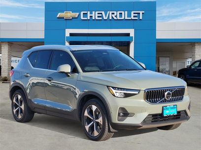 Used 2023 Volvo XC40 B5 Plus w/ Driver Assist Package
