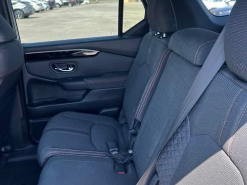 Used 2023 Honda Pilot Sport image 9