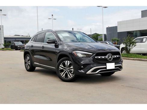 Used 2025 Mercedes-Benz GLA 250 4MATIC image 1