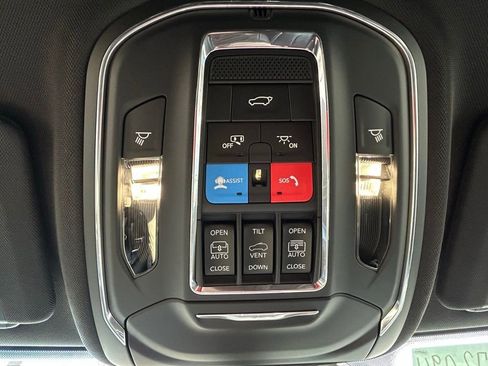 New 2025 Jeep Grand Cherokee L Overland w/ Advanced Protech Group III AWD/4WD image 25