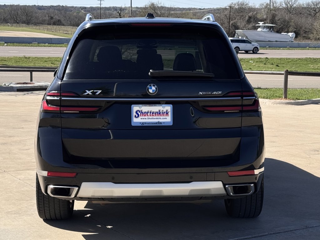 Used 2023 BMW X7 xDrive40i AWD/4WD image 5