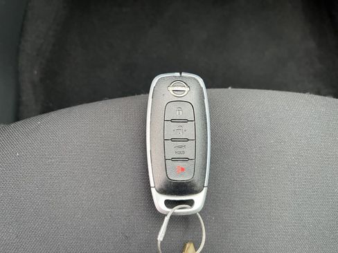 Used 2025 Nissan Sentra SV image 22