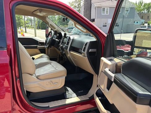 Used 2016 Ford F150 Lariat w/ Heavy-Duty Payload Package AWD/4WD image 24