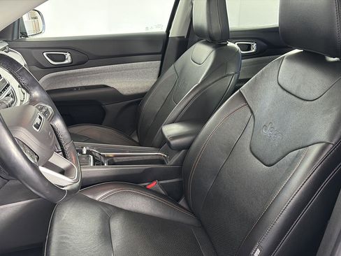 Used 2022 Jeep Compass Latitude w/ Sun and Sound Group image 24