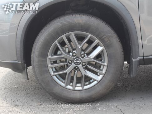 Used 2023 Nissan Rogue S AWD/4WD image 30