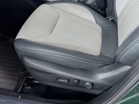 Used 2023 Subaru Forester Premium AWD/4WD image 9