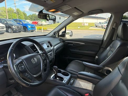 Used 2017 Honda Ridgeline RTL image 8